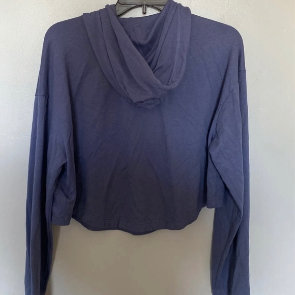 Nike crop lightweight hoodie - Picture 3 of 4